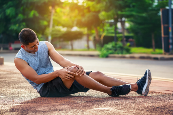 Man with painful knee